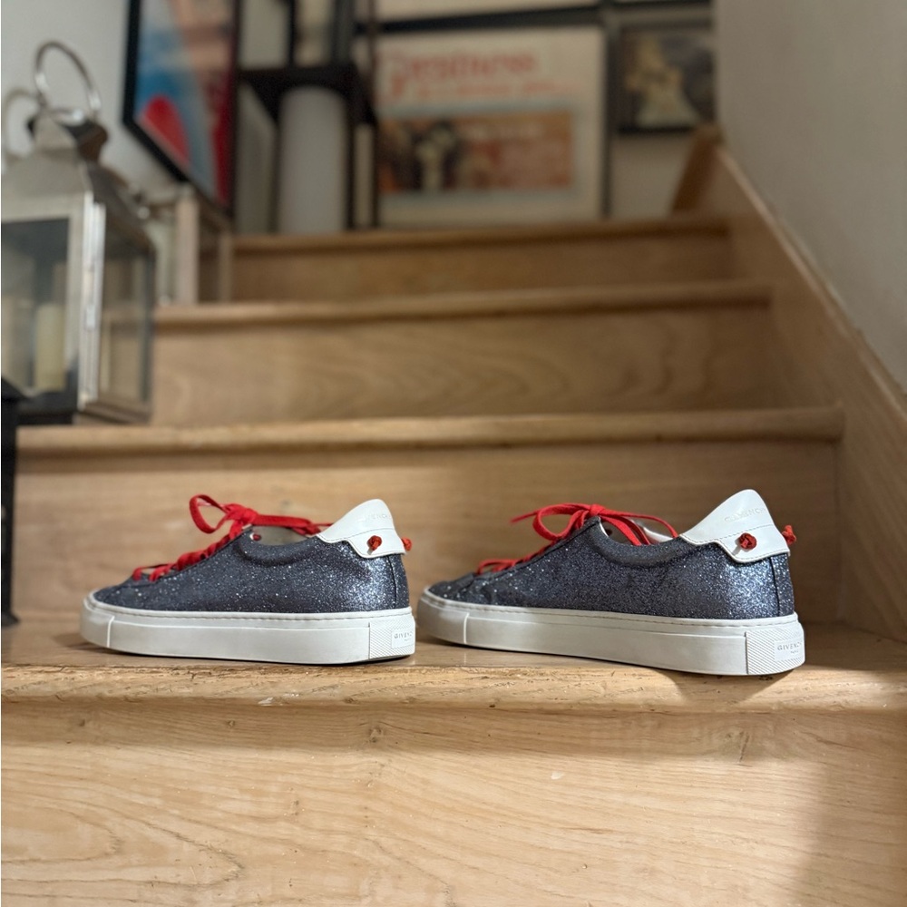 Givenchy Urban Knot Street Sneaker, Men’s 9US/42EU - Picture 5 of 11